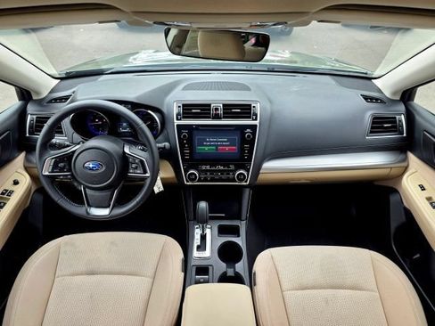 Used 2018 Subaru Outback 2.5i Premium AWD/4WD image 17