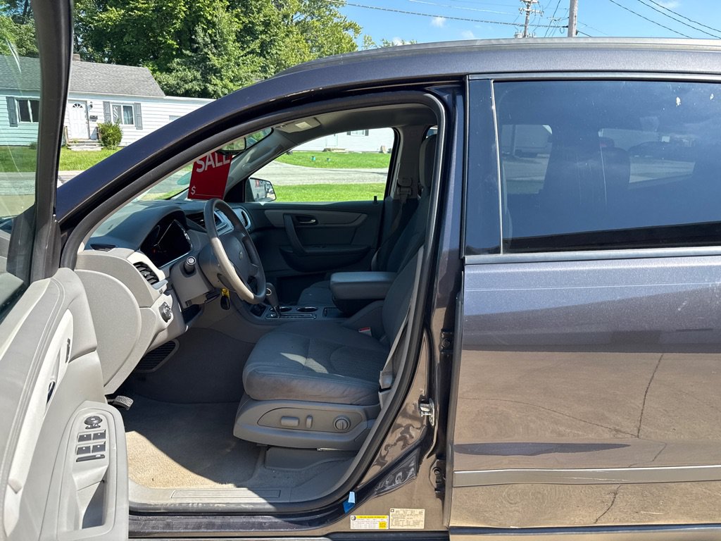 Used 2016 Chevrolet Traverse LS FWD image 9