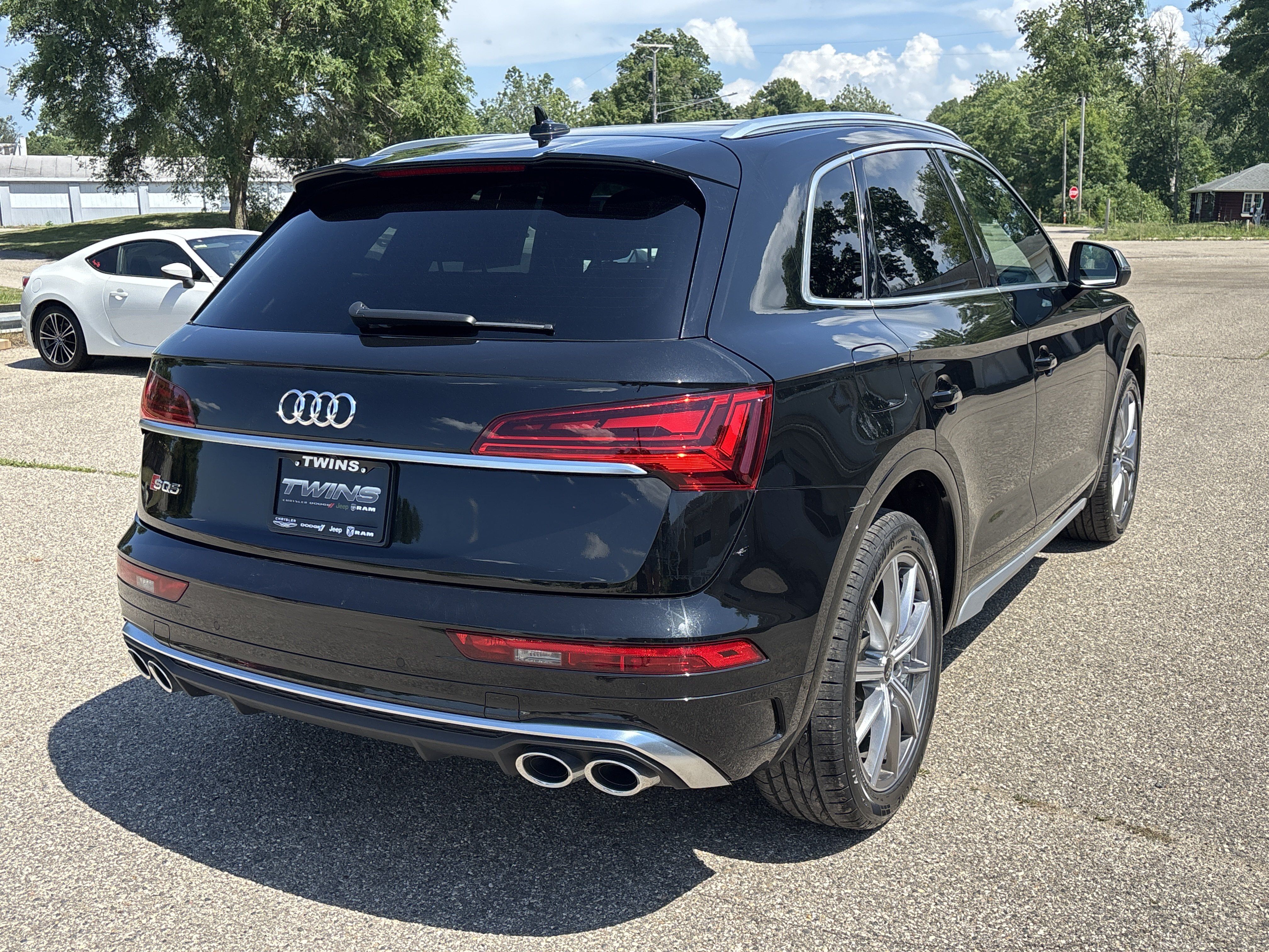 Used 2022 Audi SQ5 Premium Plus AWD/4WD image 3