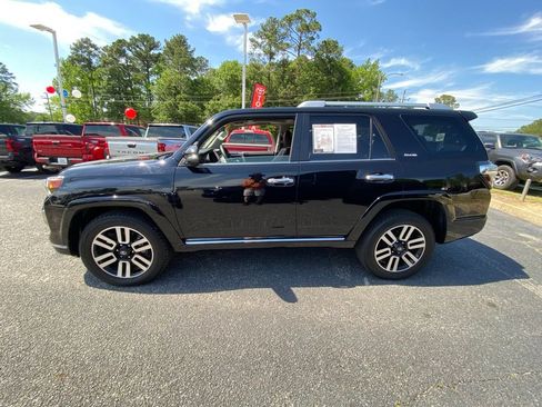 Used 2024 Toyota 4Runner Limited AWD/4WD image 4