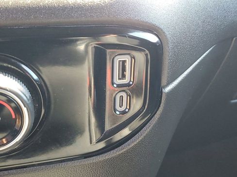 Used 2024 Chevrolet Silverado 2500 LT image 31