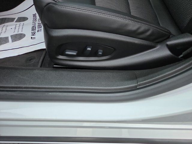 Used 2019 Chevrolet Impala LT FWD image 12