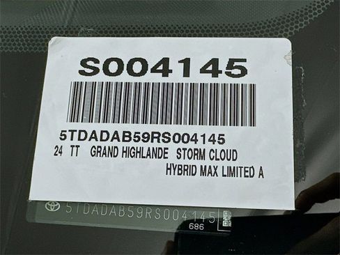 Used 2024 Toyota Grand Highlander AWD Hybrid image 27