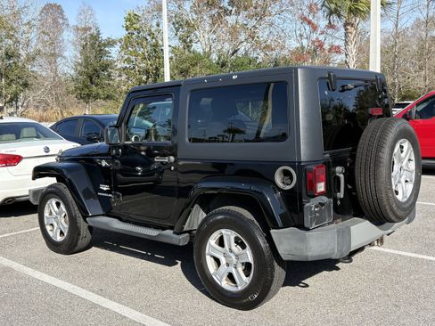 Used 2010 Jeep Wrangler Sahara w/ Dual Top Group image 5