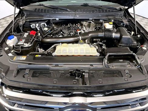 Used 2023 Ford Expedition Limited image 9