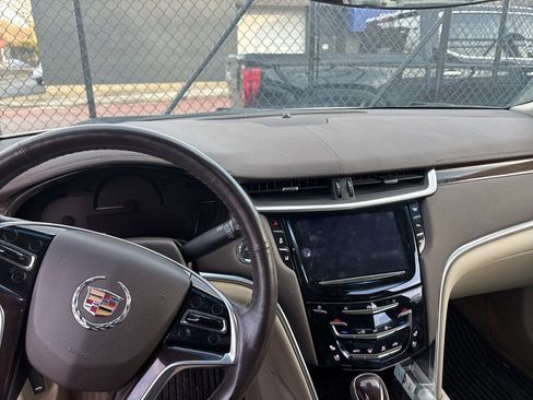 Used 2014 Cadillac XTS Luxury w/ Driver Awareness Package image 4