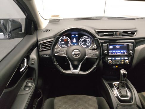 Used 2021 Nissan Rogue Sport SV FWD image 22