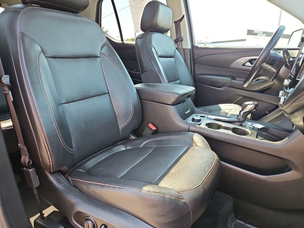 Used 2021 Chevrolet Traverse Premier w/ Redline Edition AWD/4WD image 24