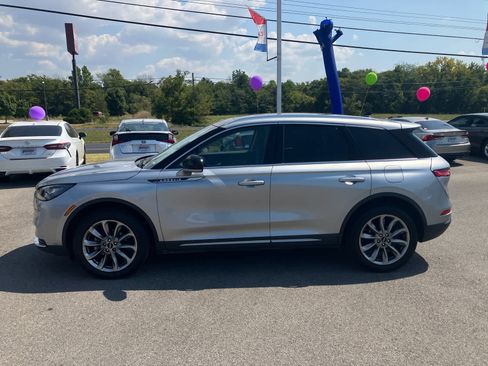 Used 2021 Lincoln Corsair Standard AWD w/ Premium Package image 4