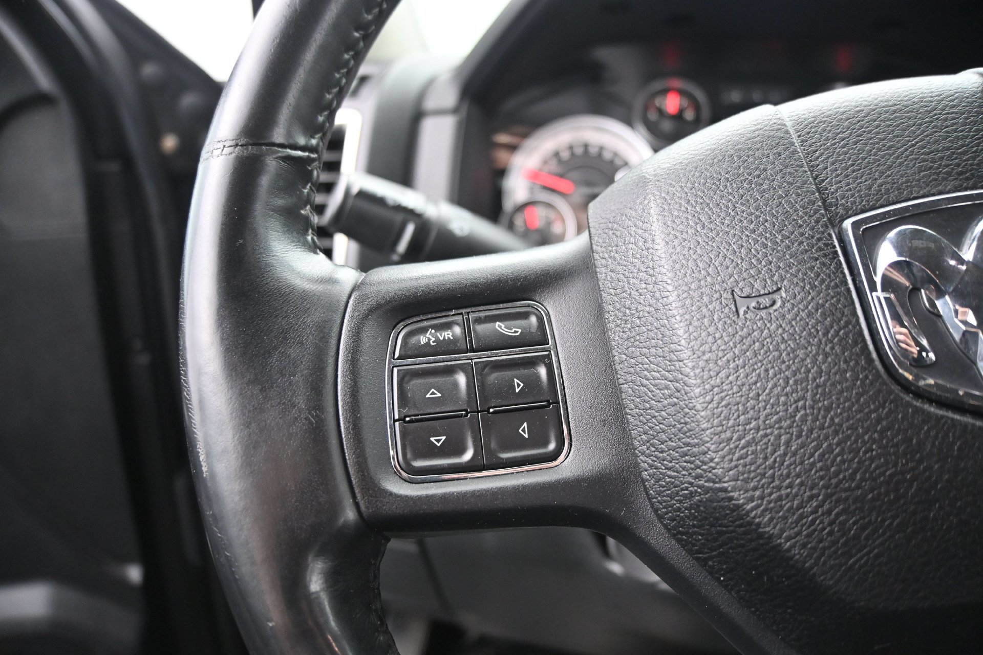 Used 2015 RAM 1500 Sport w/ Black Ram 1500 Sport Group AWD/4WD image 22