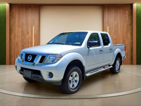 Used 2012 Nissan Frontier SV w/ SV Premium Utility Pkg AWD/4WD image 27