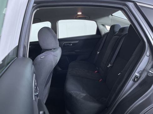 Used 2014 Nissan Altima 2.5 SV image 21