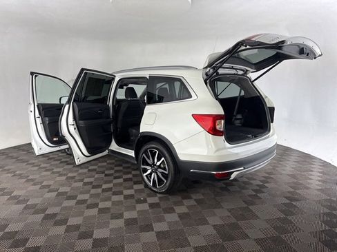 Used 2022 Honda Pilot Touring image 16