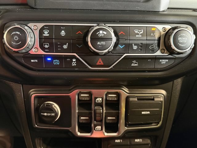 Used 2023 Jeep Wrangler Unlimited w/ Cold Weather Group AWD/4WD image 33