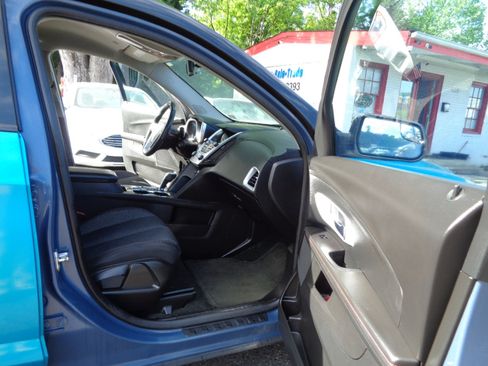 Used 2012 Chevrolet Equinox LT w/ Driver Convenience Package image 11