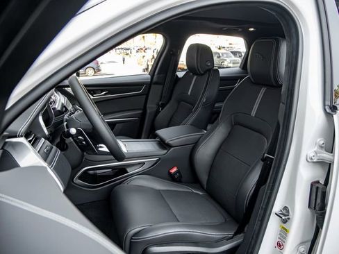 New 2026 Jaguar F-PACE R-Dynamic S image 12