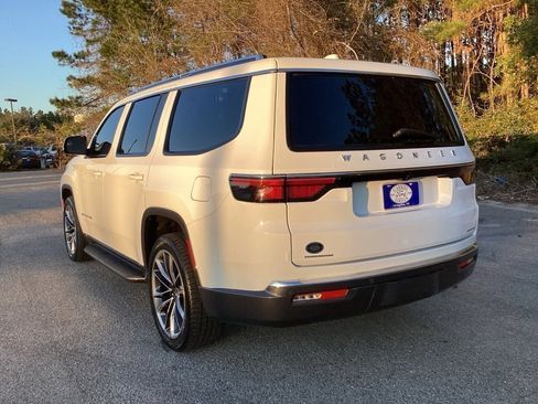 Used 2022 Jeep Wagoneer Series II w/ Premium Group I image 7