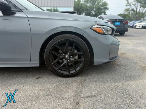 Used 2025 Honda Civic Sport image 9
