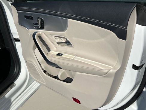 Used 2020 Mercedes-Benz CLA 250 image 25