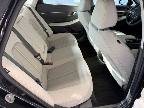 Used 2025 Hyundai Sonata SEL FWD image 23