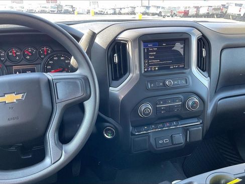 Used 2026 Chevrolet Silverado 1500 Custom image 6