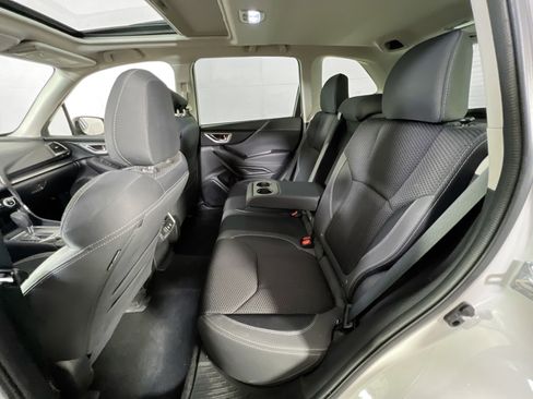 Used 2022 Subaru Forester Premium image 24