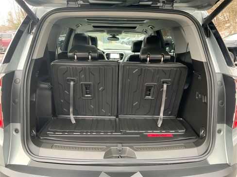 Certified 2023 GMC Acadia SLT w/ Technology Package image 27