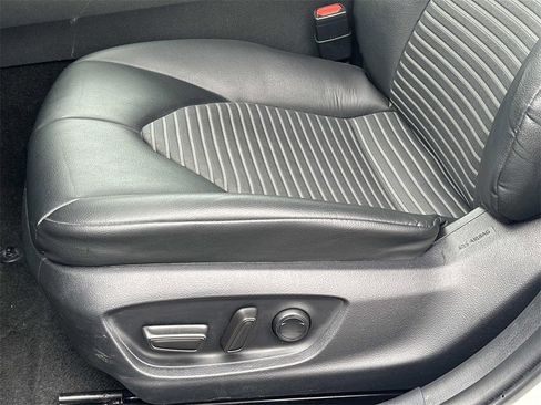 Used 2023 Toyota Camry SE image 17