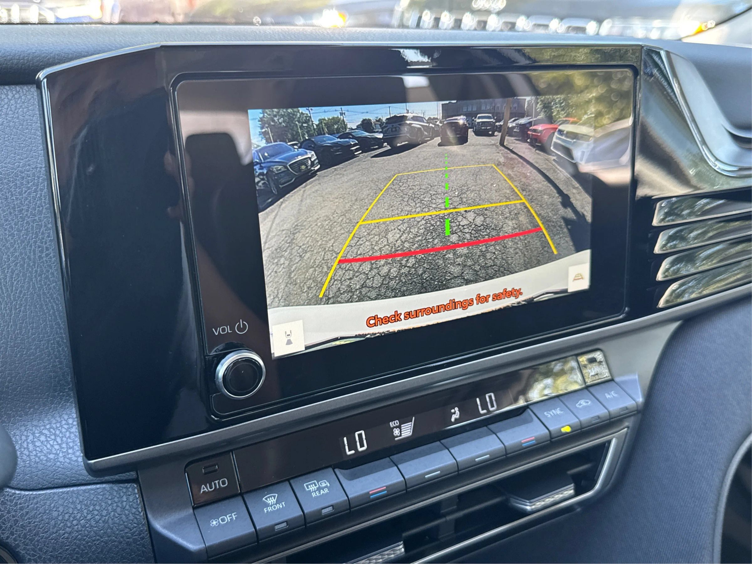 Used 2025 Toyota Camry LE FWD image 31