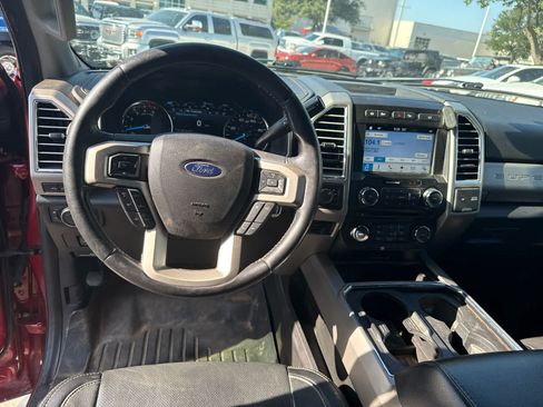 Used 2017 Ford F350 Lariat w/ Lariat Value Package AWD/4WD image 6