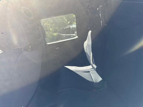 Used 2022 Nissan Frontier PRO-4X w/ Technology Package image 31