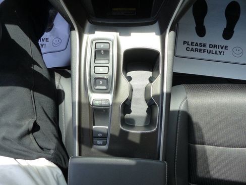 Used 2022 Honda Accord Sport image 35
