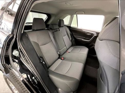Used 2024 Toyota RAV4 XLE AWD/4WD image 18