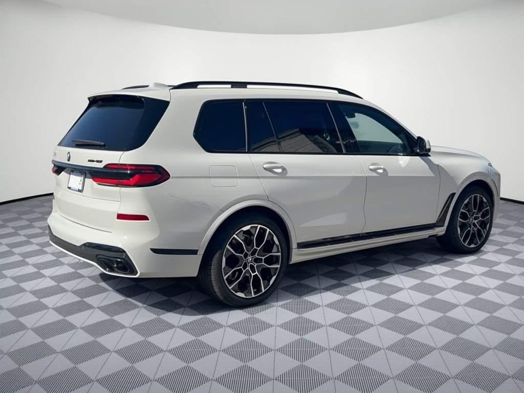 Certified 2026 BMW X7 xDrive40i AWD/4WD image 8