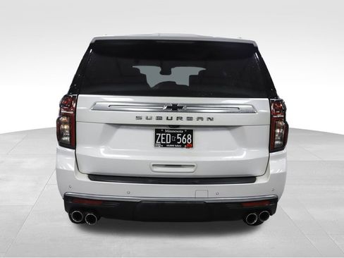 Used 2024 Chevrolet Suburban High Country w/ Advanced Technology Package image 4
