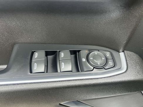 Used 2024 Chevrolet Silverado 1500 LT AWD/4WD image 16
