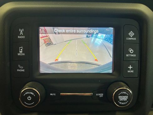 Used 2021 Jeep Wrangler Sport AWD/4WD image 12
