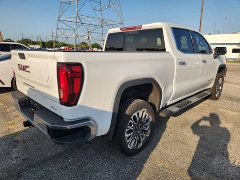 Used 2025 GMC Sierra 1500 SLT RWD image 5