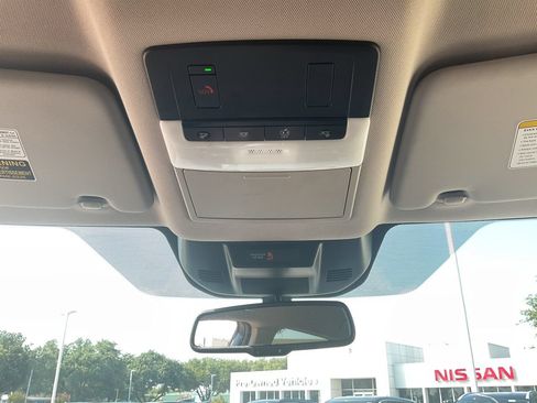 Used 2026 Nissan Rogue SL FWD image 14