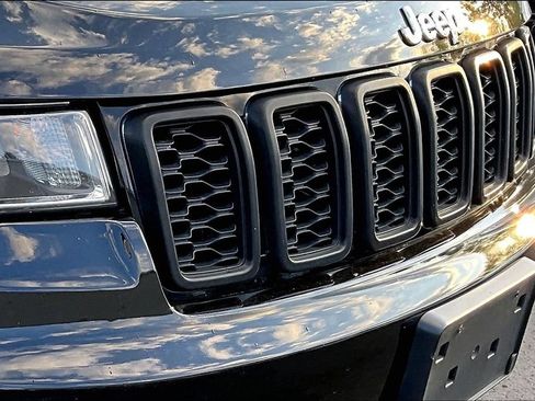 Used 2021 Jeep Grand Cherokee Limited AWD/4WD image 31