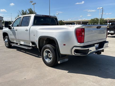 Certified 2022 Chevrolet Silverado 3500 LT w/ Convenience Package AWD/4WD image 3