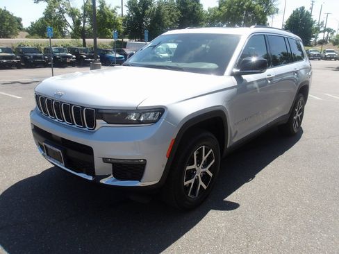 New 2025 Jeep Grand Cherokee L Limited w/ Luxury Tech Group II image 4