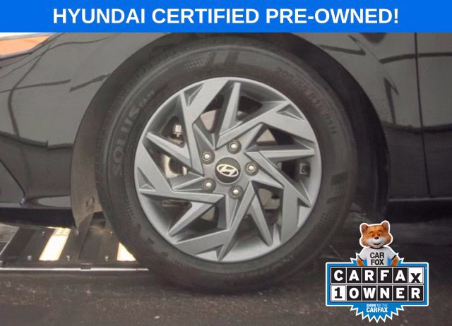 Used 2025 Hyundai Elantra Hybrid FWD image 21