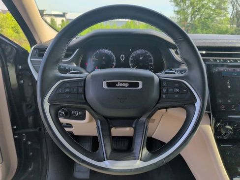 Used 2021 Jeep Grand Cherokee L Limited AWD/4WD image 15