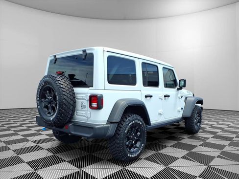 Certified 2023 Jeep Wrangler Unlimited w/ Sun & Screen Package AWD/4WD image 28