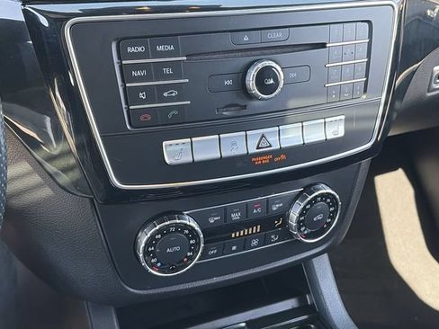 Used 2017 Mercedes-Benz GLE 350 w/ Premium 1 Package image 31