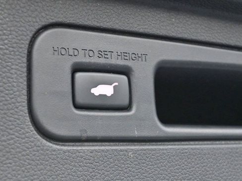 Used 2024 Honda Pilot EX-L image 10