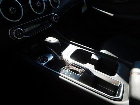 Used 2025 Nissan Sentra SR w/ SR Premium Package image 31