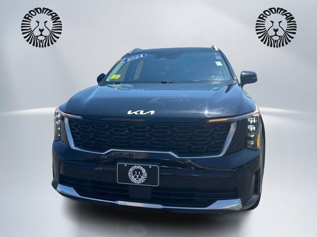 Used 2024 Kia Sorento S AWD/4WD image 2