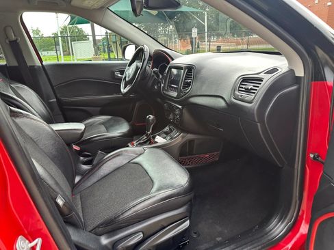 Used 2018 Jeep Compass Trailhawk AWD/4WD image 25